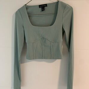 Cutest crop top long sleeve